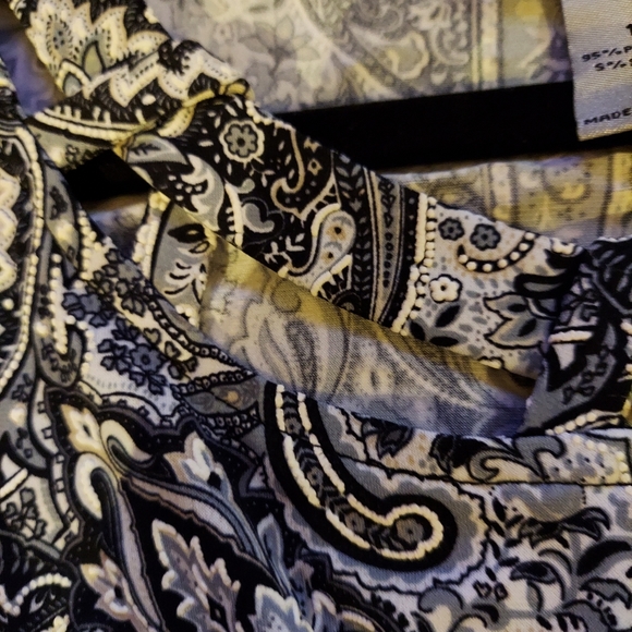 Top - Picture 4 of 4